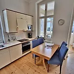 Ahlbeck Haus 1 *