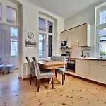 Ahlbeck Haus 1 *