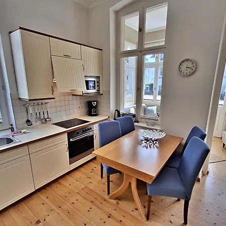Ahlbeck Haus 1 *