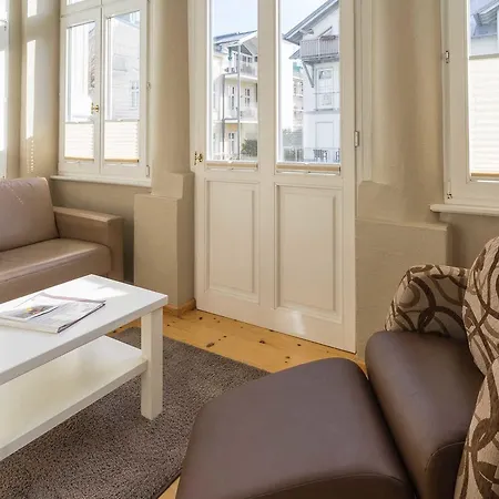 Ahlbeck Haus 1 ヴィラ *