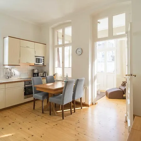 Ahlbeck Haus 1 ゼーバート・ヘリングスドルフ